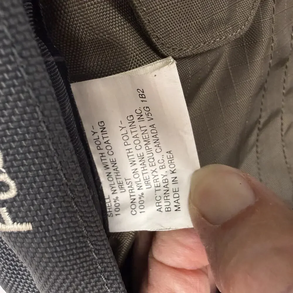 Arcteryx Fuse Backpack 28L Olive Charcoal Daypack Hiking Camping Outdoor Y2K